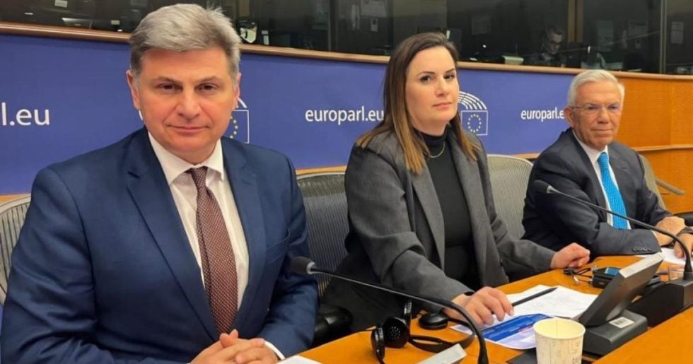 Φαραντούρης: «Ευρωπαϊκή ΑΟΖ» στη Μεσόγειο η απάντηση στις απειλές